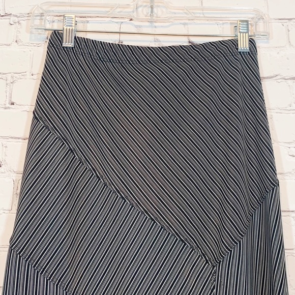 Deux Mille gray black striped skirt uneven hem line - Picture 2 of 7